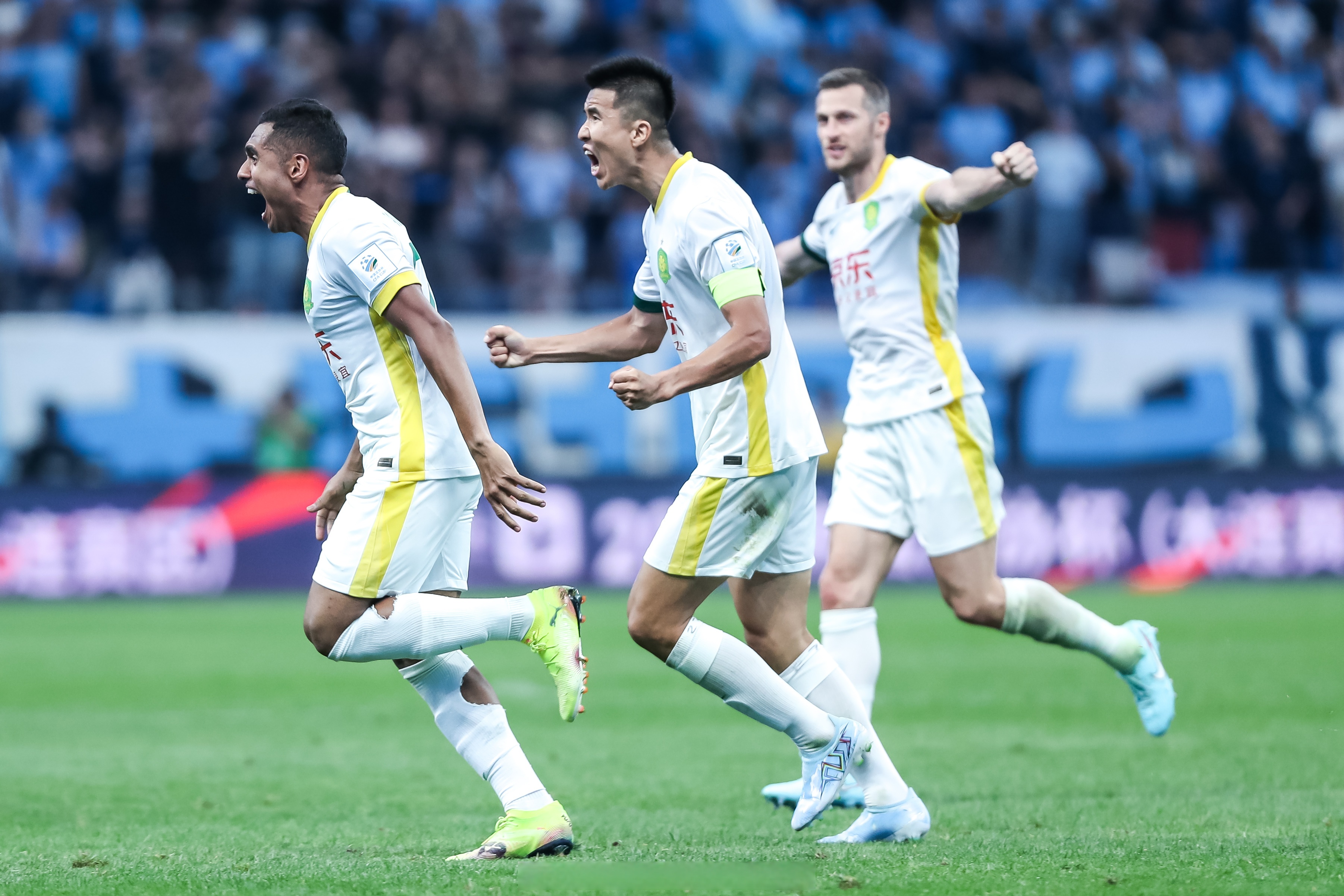 德国杯赛程吃紧,上海海港冲刺阶段豪取连胜,悬念犹存,控场能力受关注的简单介绍 德国杯赛程吃紧,上海海港冲刺阶段豪取连胜,悬念犹存,控场能力受关注的简单介绍